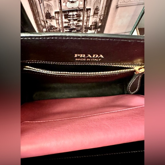 Prada 2-Way Saffiano Leather Black with Pink Interior Accordion Bag - Picture 4 of 15